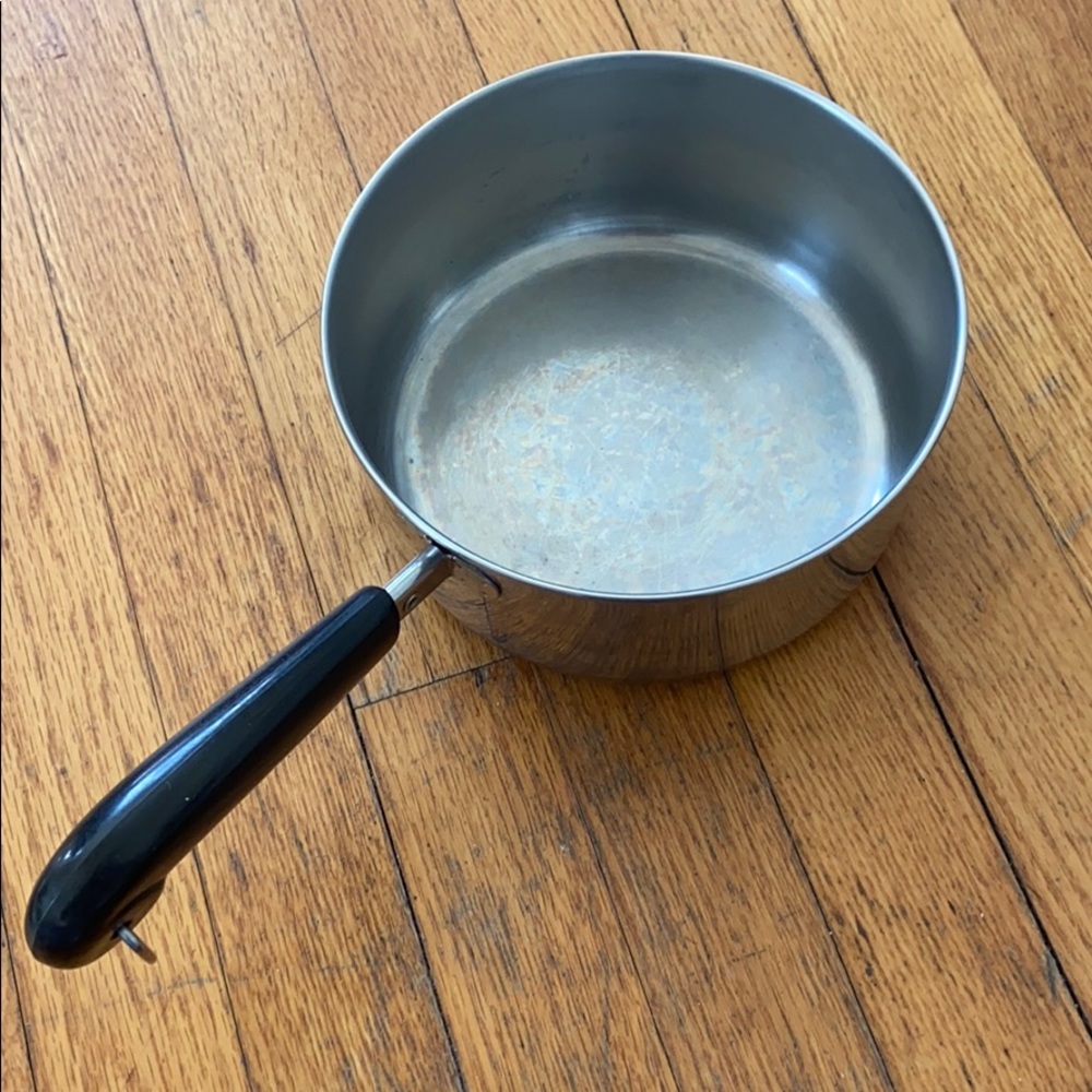 2 QT POT STAINLESS STEEL COPPER BOTTOM WITH LID
